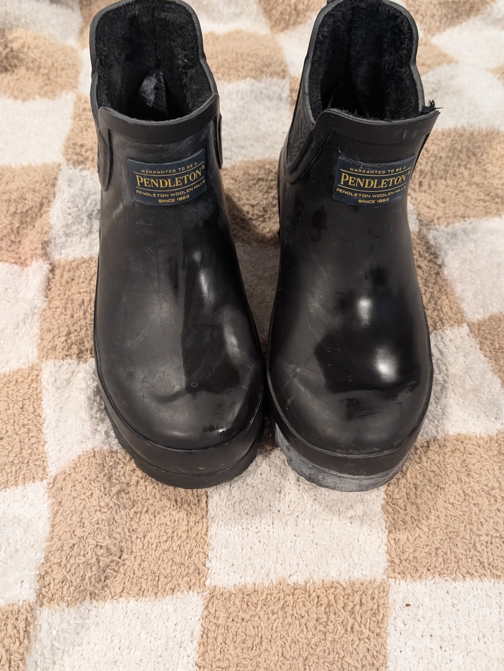 Pendleton Black Chelsea-Style Waterproof Winter Boots